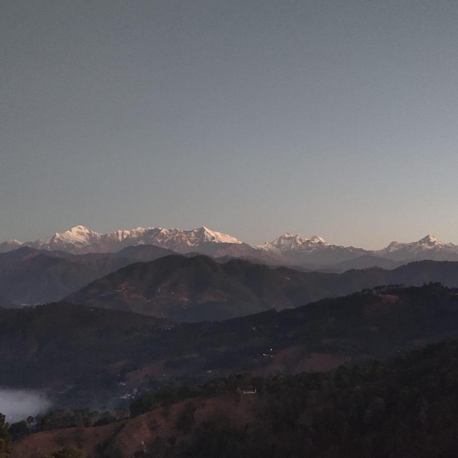 Himalaya Mount View Resort Каусани Экстерьер фото
